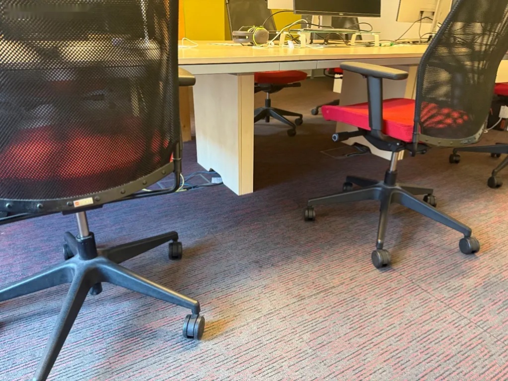 Velký kancelářský stůl 360×140cm značka Techo - 3