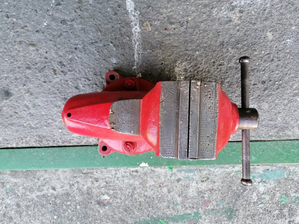 Stolní svěrák YORK - 3