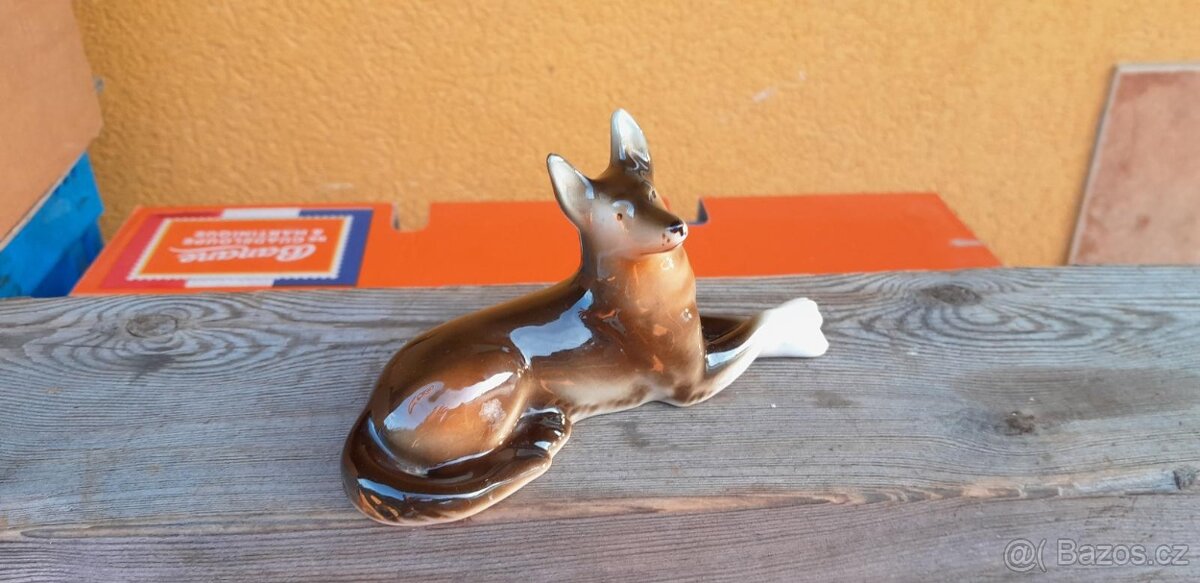 A27 Stará porcelánová soška psa stěně DUX - 3