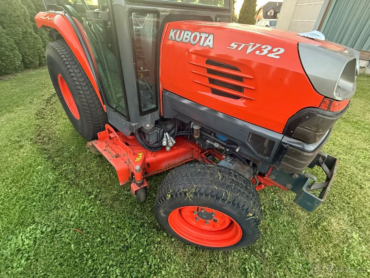 Malotraktor Kubota STV32 - 3