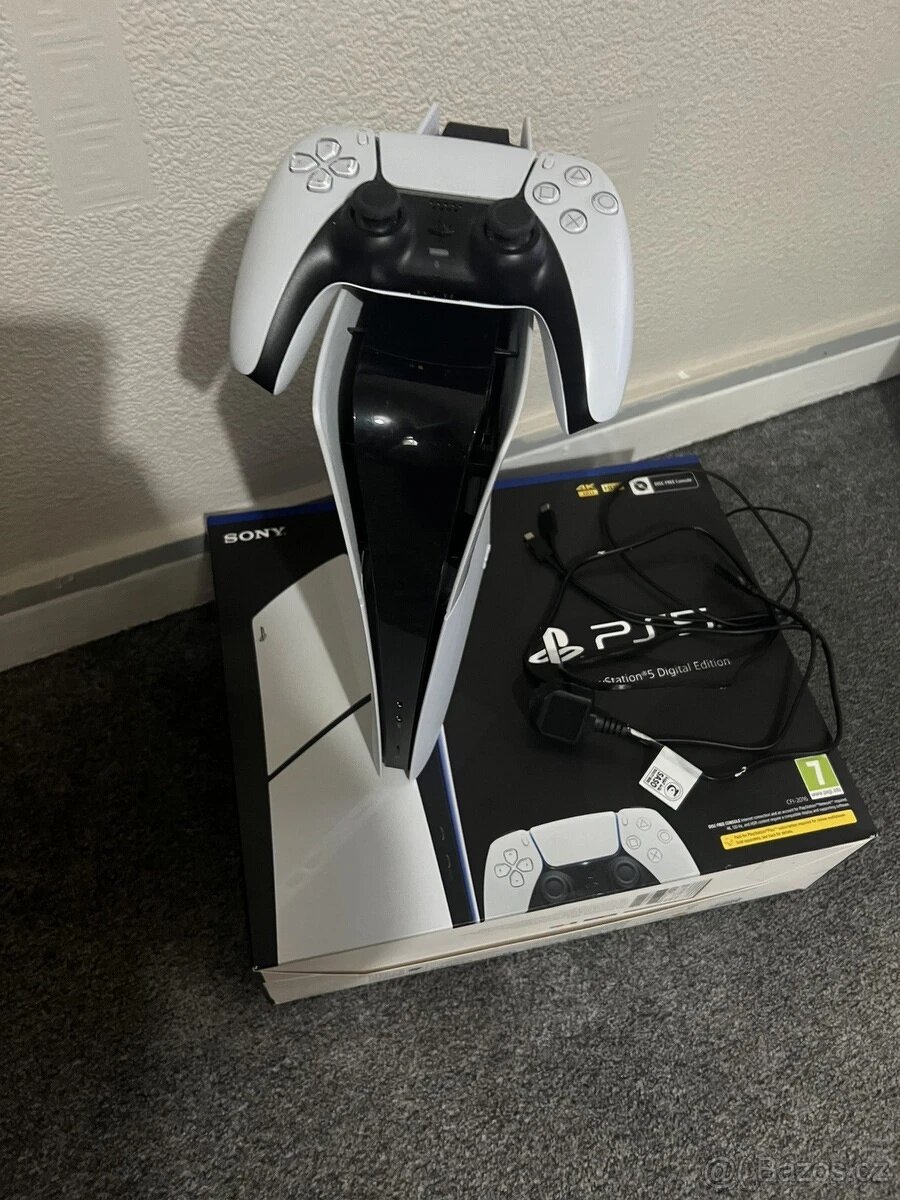 PlayStation 5 (Slim) Digital Edition - 3