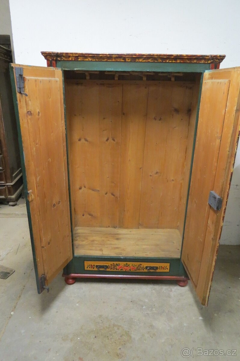 Malovaná skříň - 3