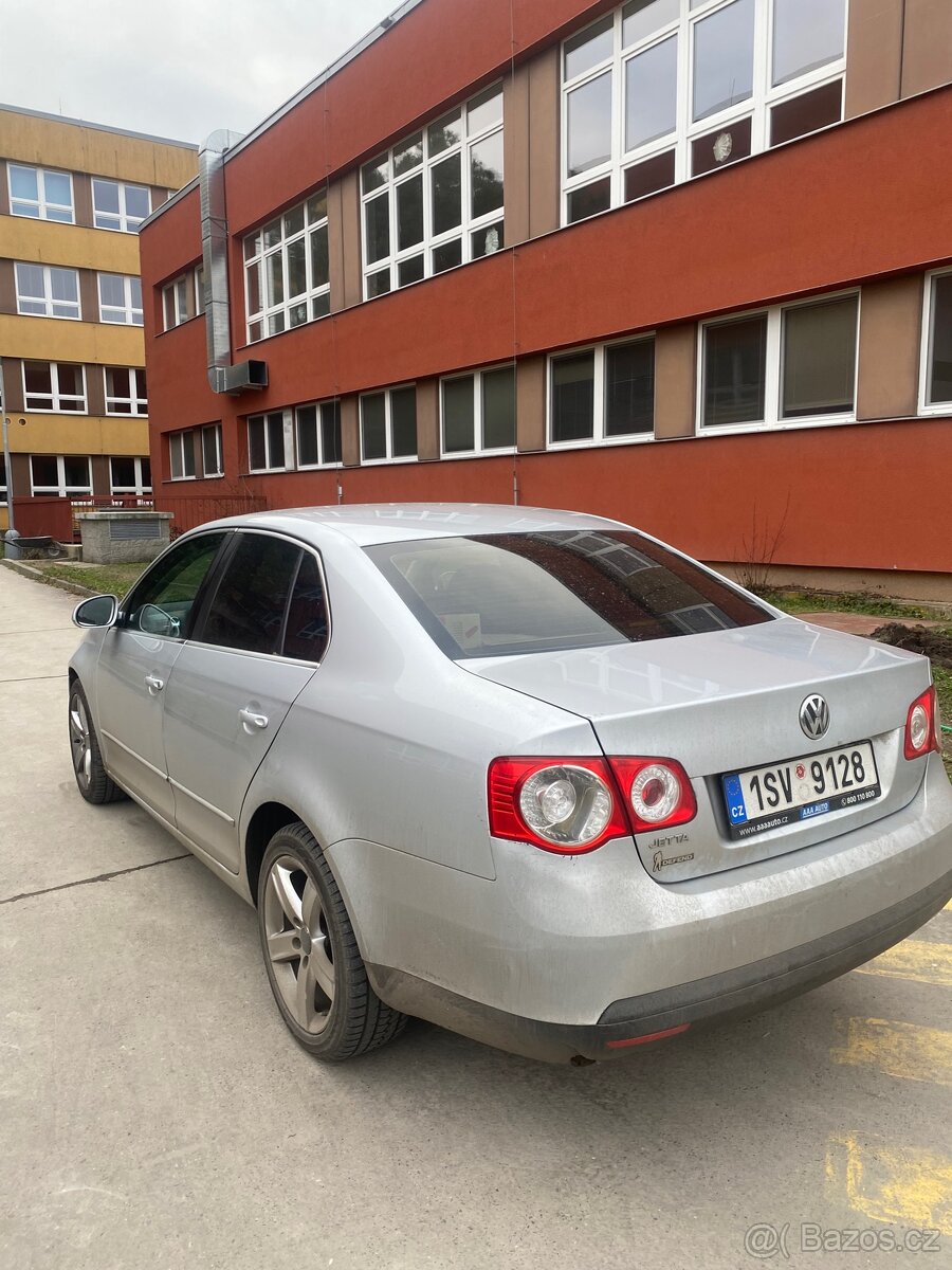 Volksvagen jetta - 3