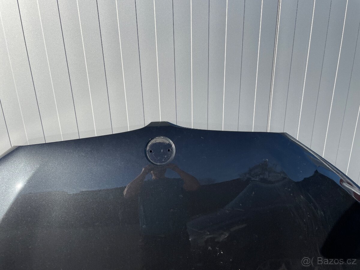 BMW G30 - kapota - 3