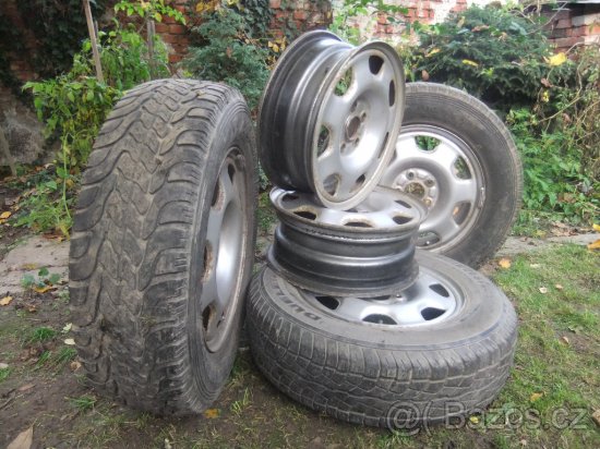 Prodám 3ks plech.disků + 2ks pneu na RAV 4 - r.1996 - 3