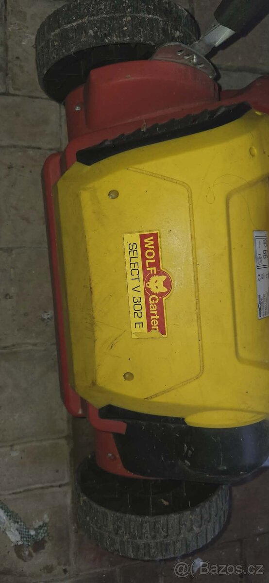 Elektrický vertikutátor - Wolf-Garten VS 302 E - 3