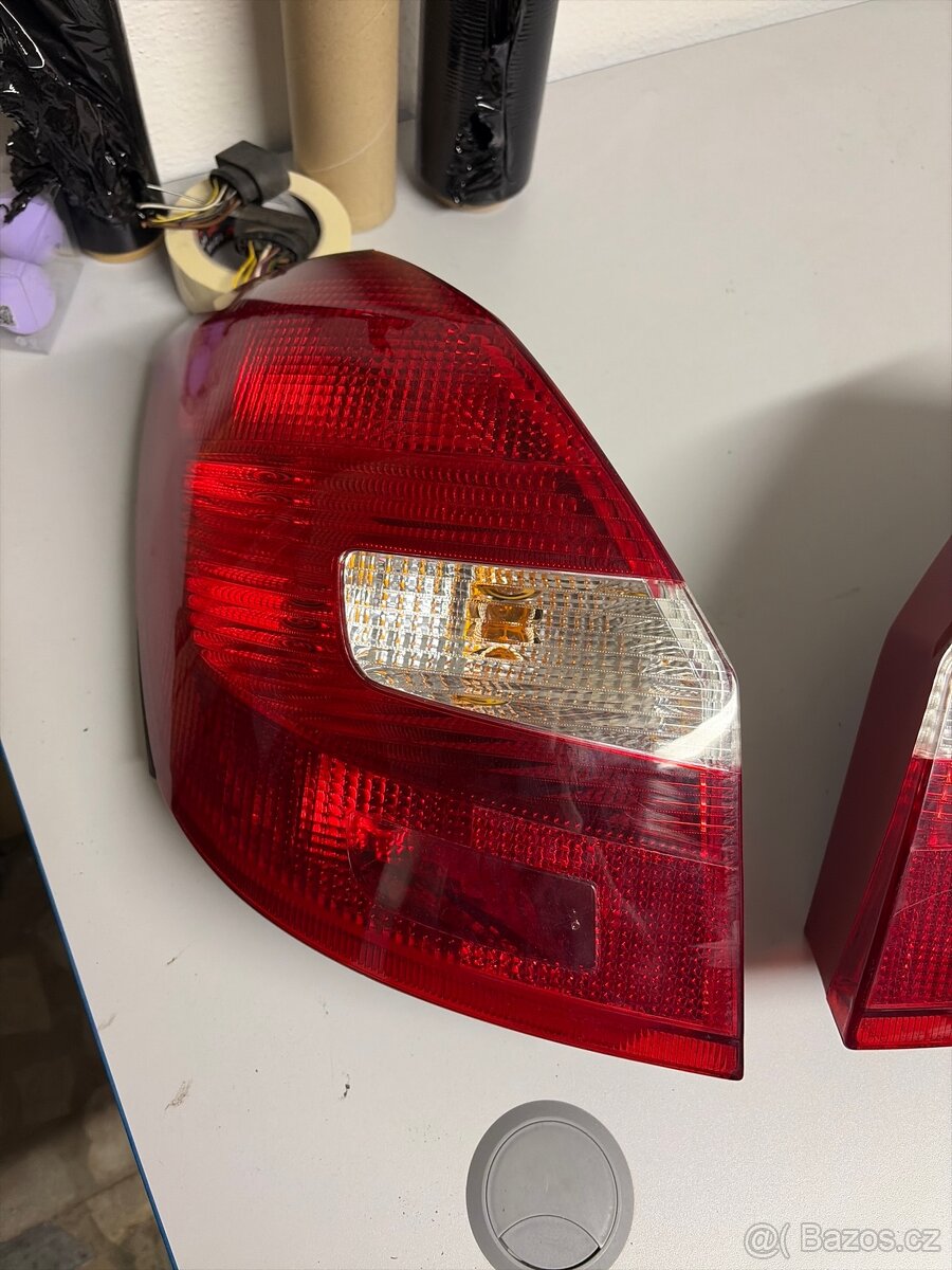 Škoda Fabia 2 zadní světla - 3