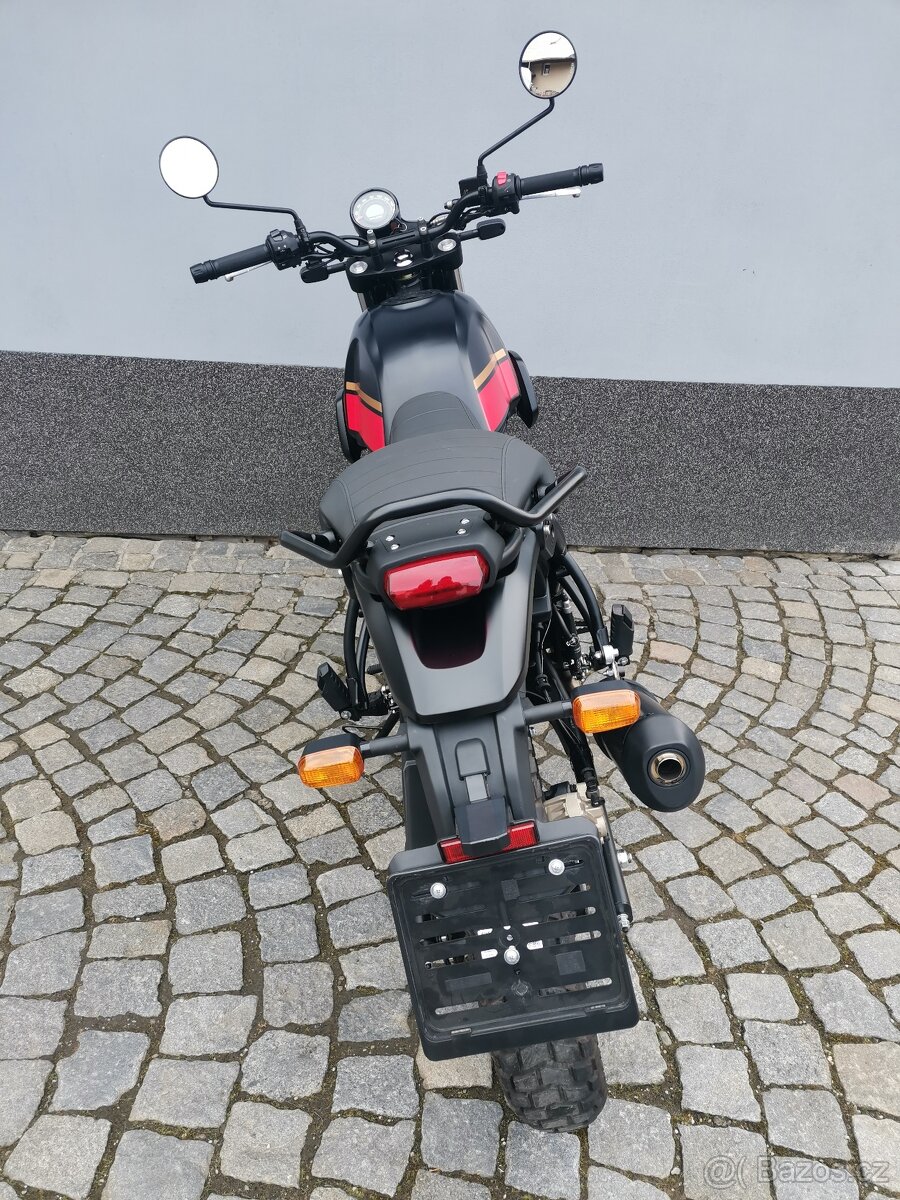 Royal Enfield Himalayan Scram 411