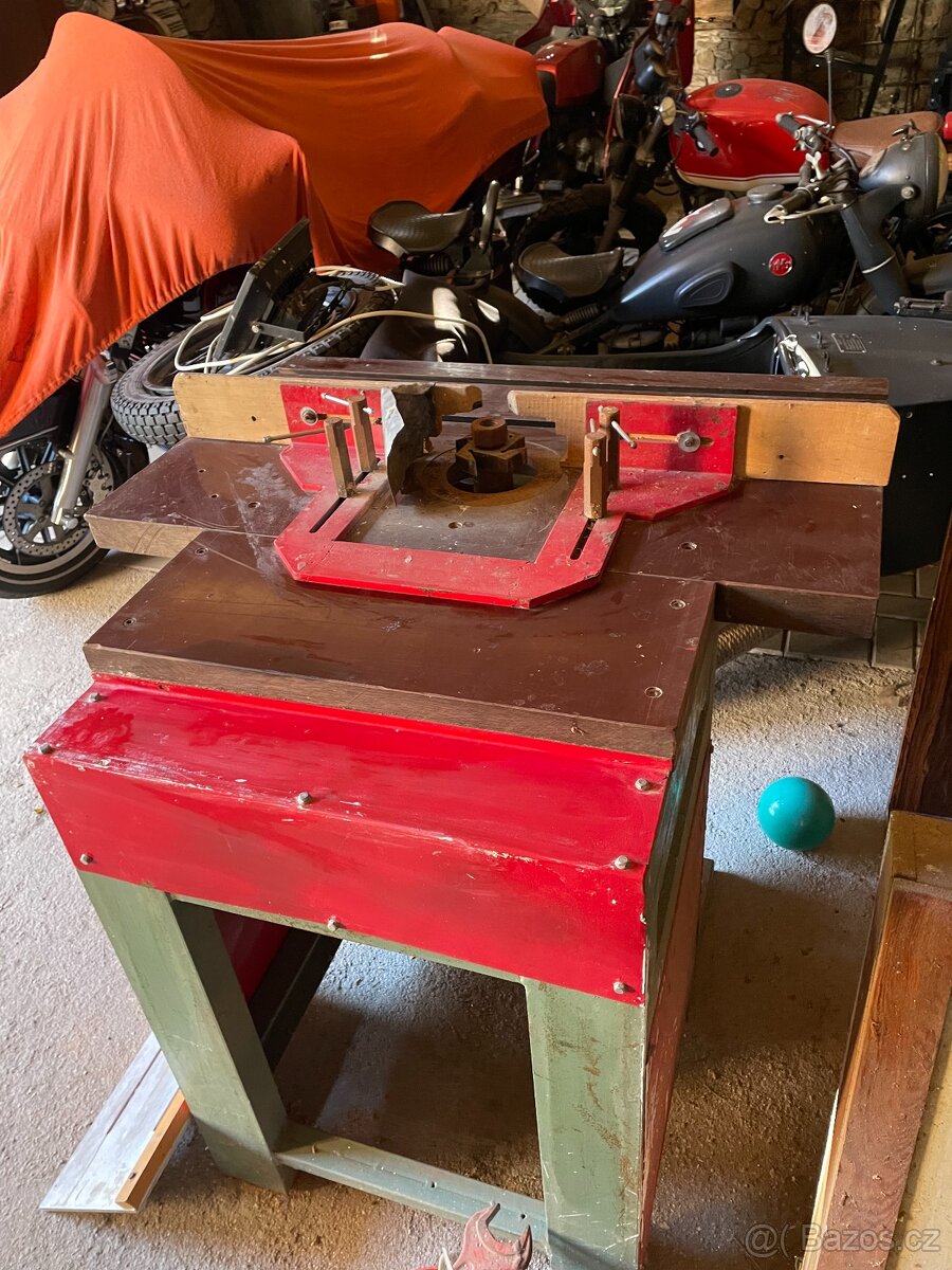 Fréza - dlabačka na dřevo s nástroji - 3