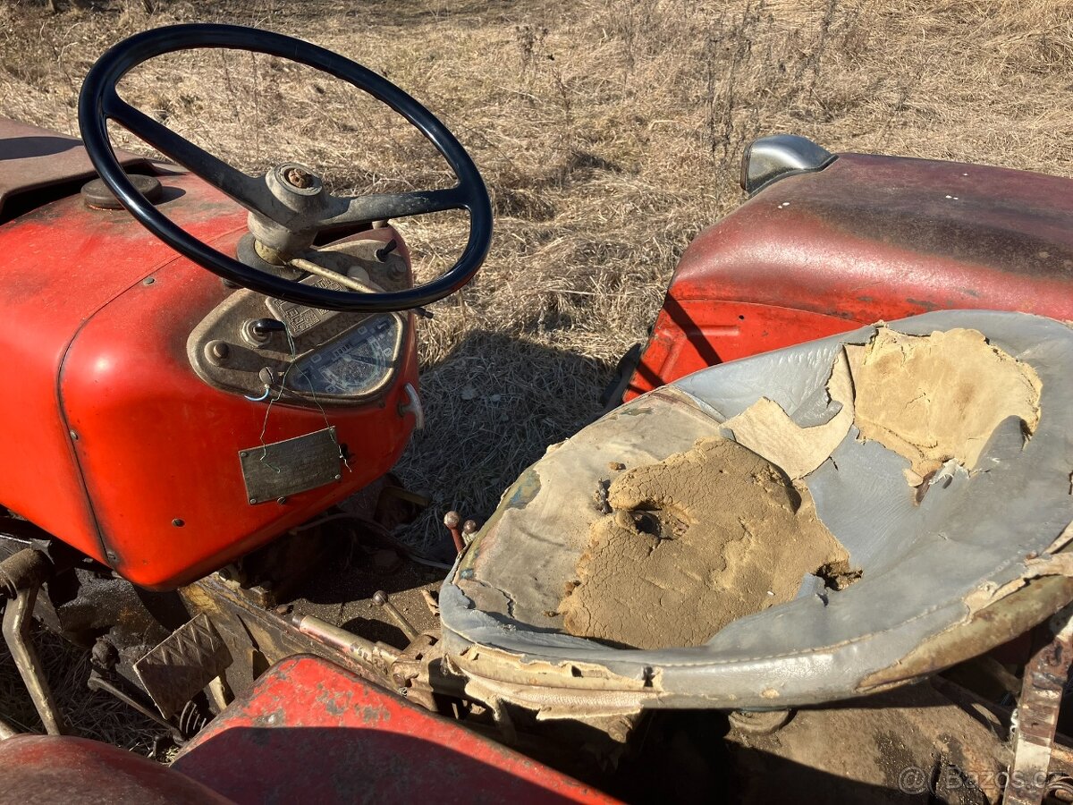 Zetor 2511 původní, odpružená náprava, plná závaží - 3