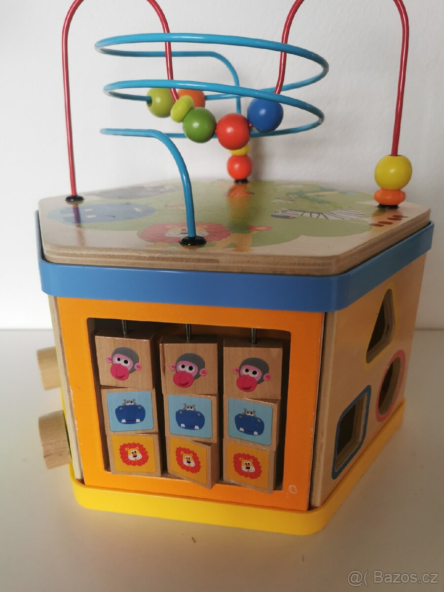 Interaktivní hračka motorická kostka - 3