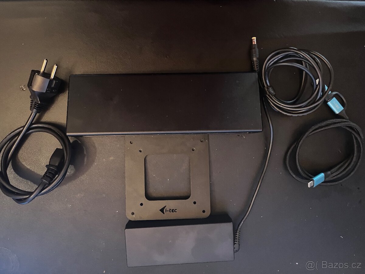 Dokovací stanice - 3