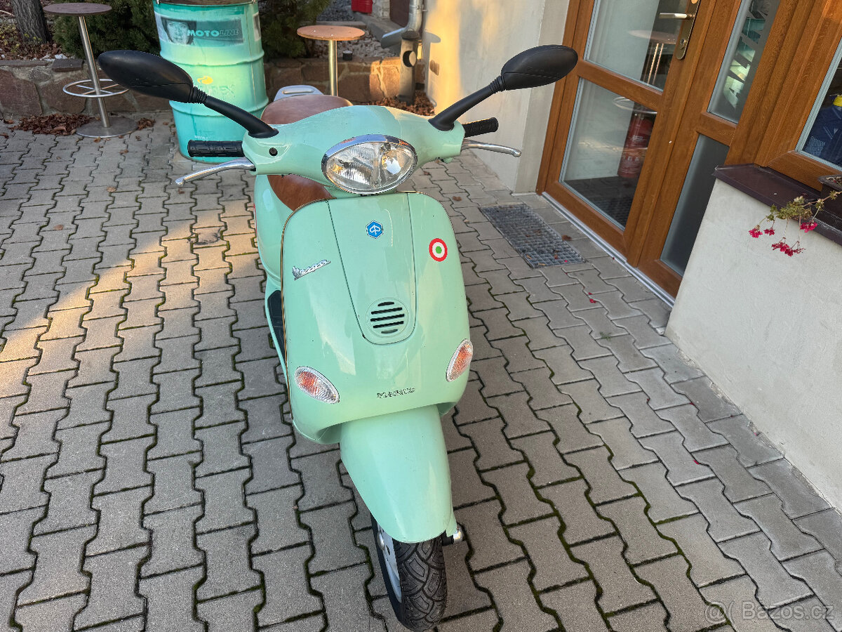 Piaggio Vespa ET4 125 - 3