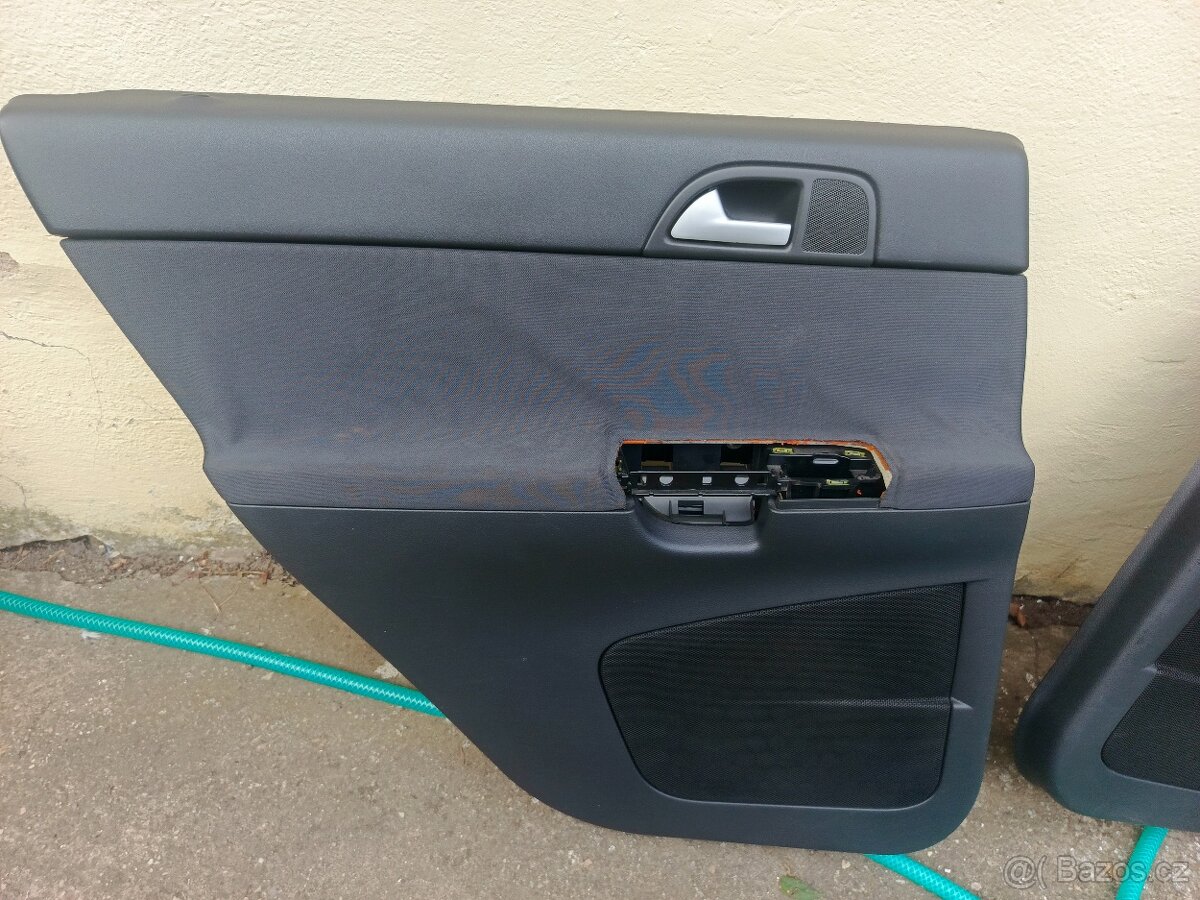 Tapecírunky a stahovačka na Volvo V50 - 3