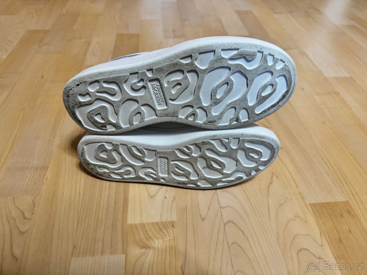 Alexander McQueen - 3