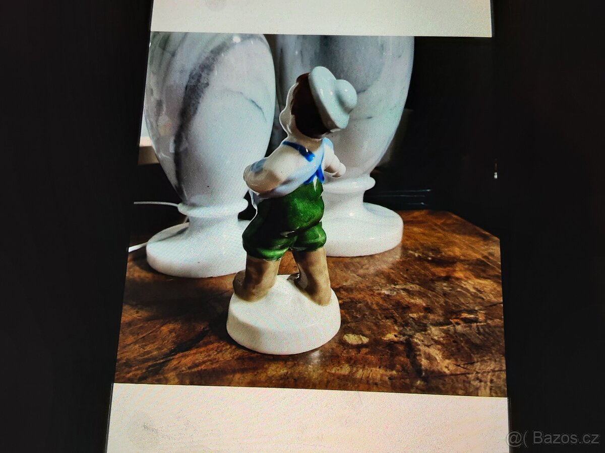 Stará porcelánová figurka - 3