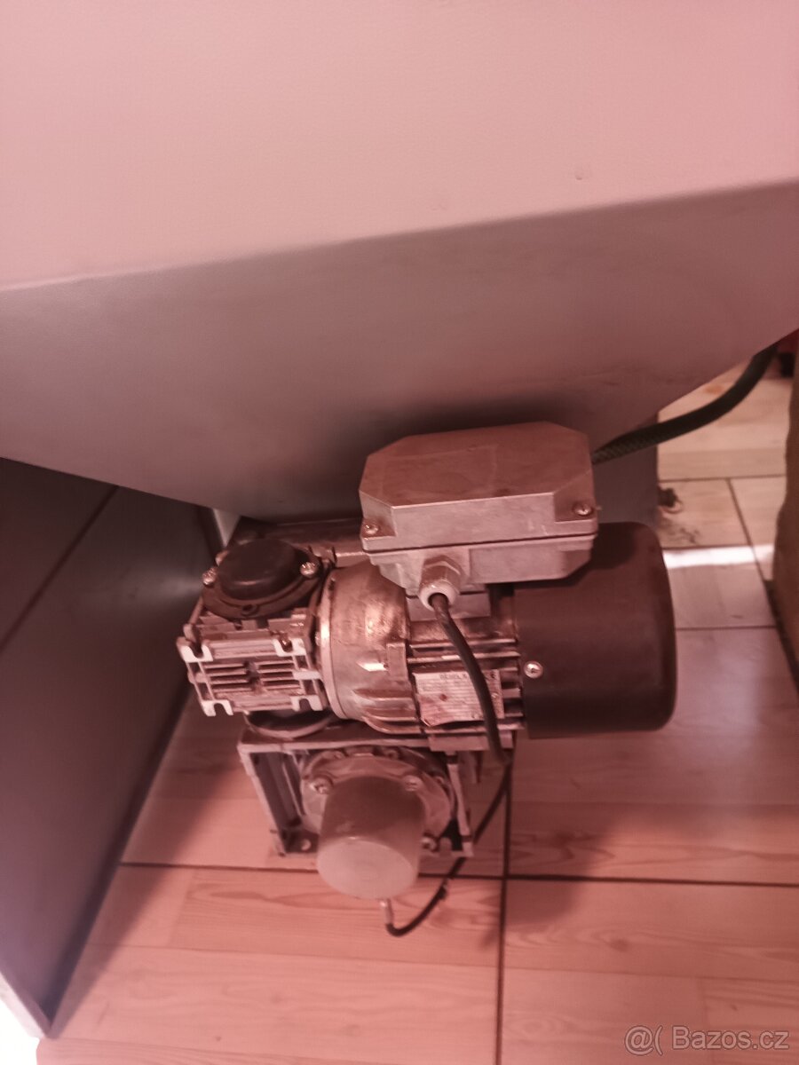 aut. kotel s násypkou - 3