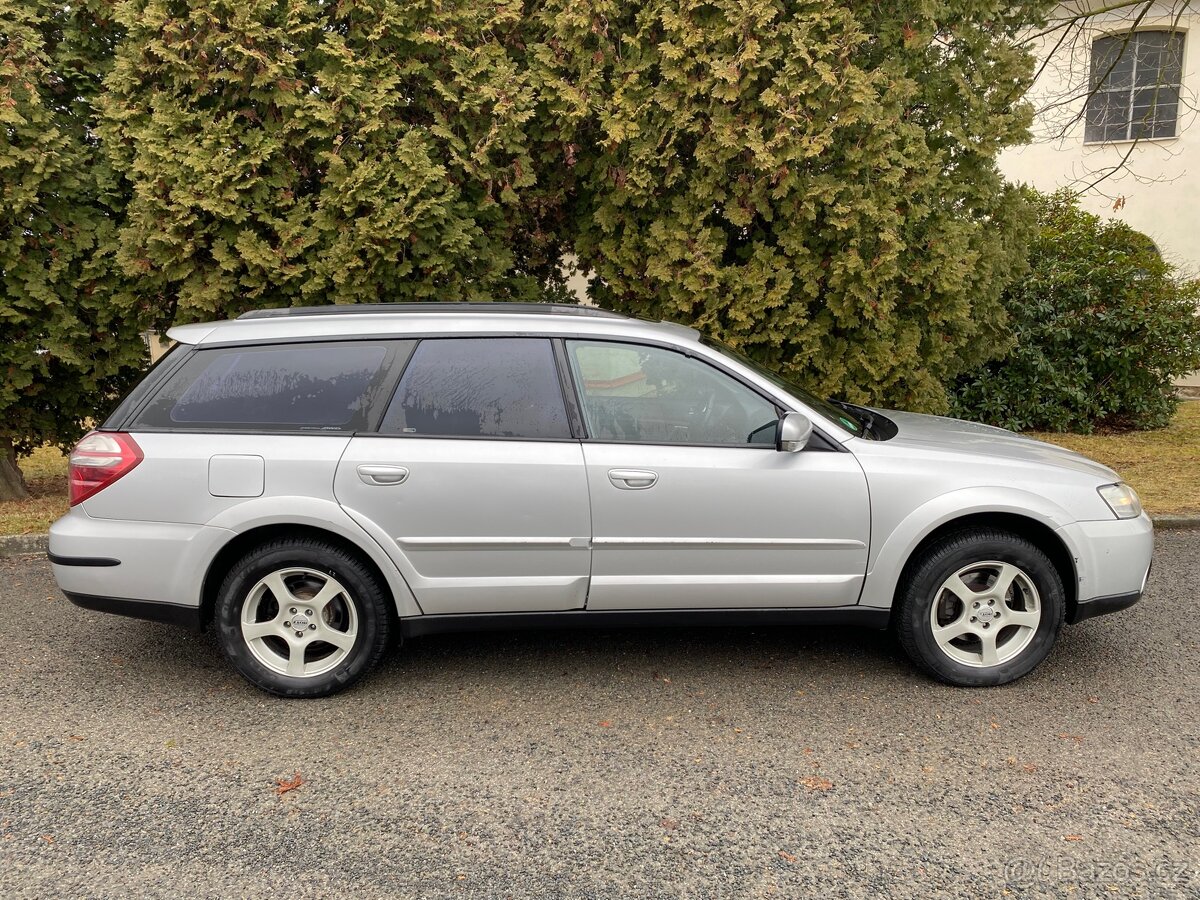 Subaru Outback 3.0 H6 - 3