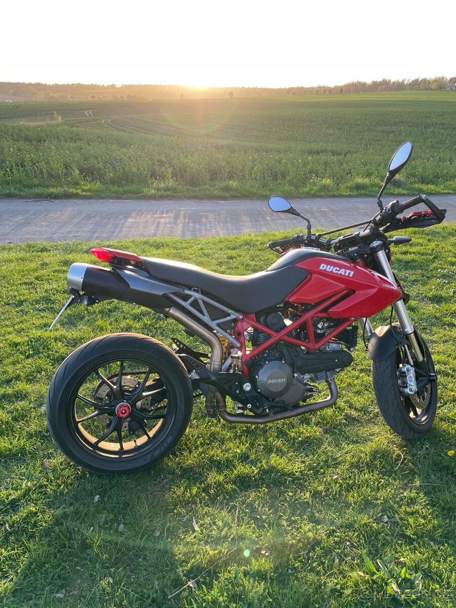 Ducati Hypermotard 796 - 3