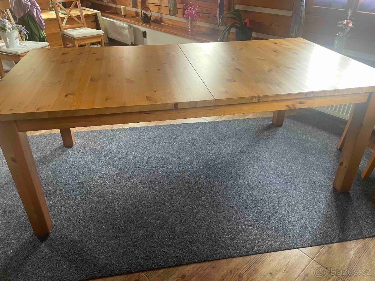 Dřevěný jídelní stůl IKEA - 3