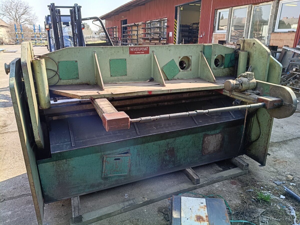 Tabulové nůžky - 3