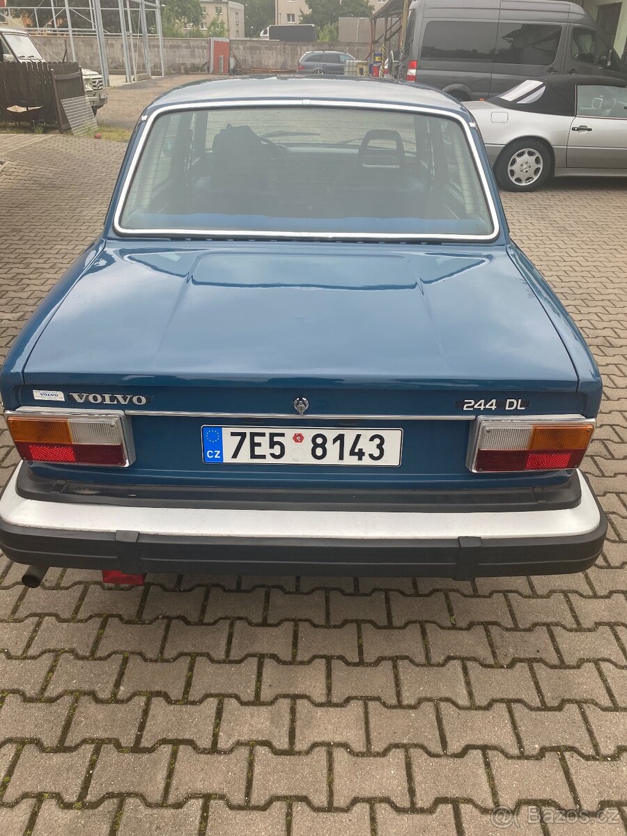 Volvo 244 2.0 automat - 3