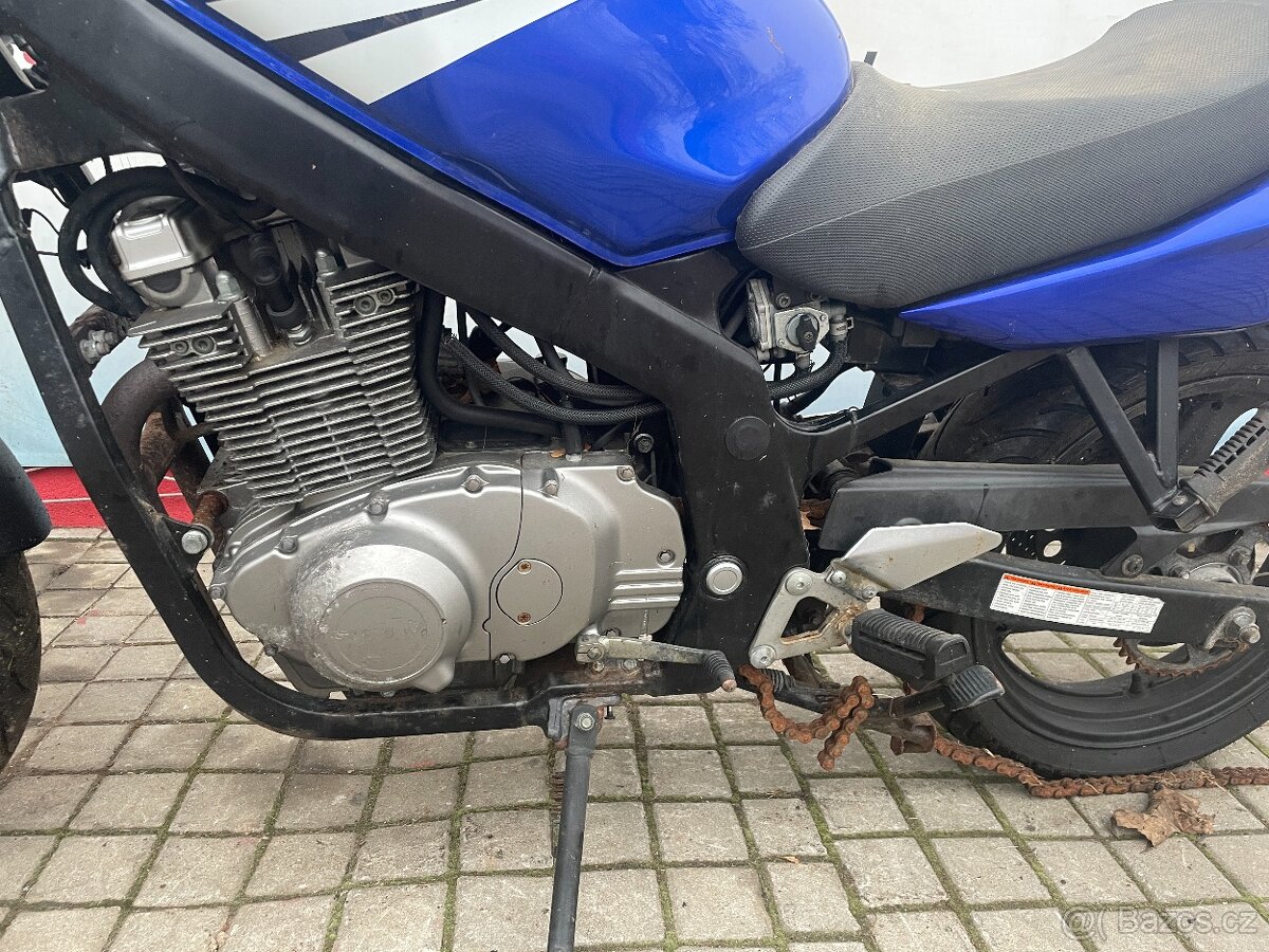 Suzuki GS 500 E 2001 - 3