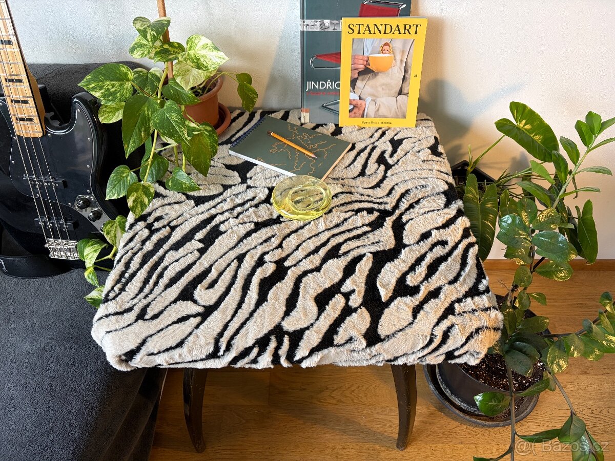 Fluffy table redesign Jindřich Halabala Pavouk - 3