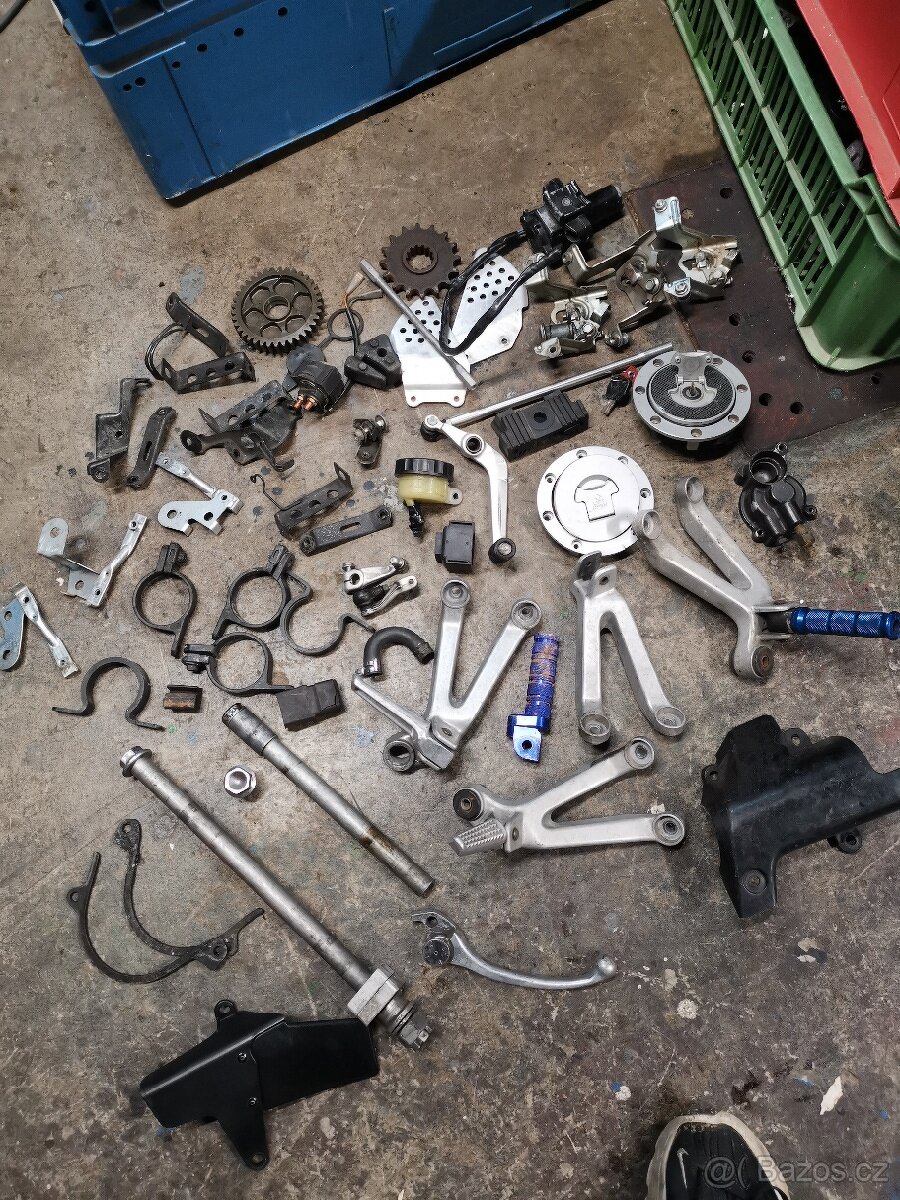 Honda cbr 900 sc 33 - 3