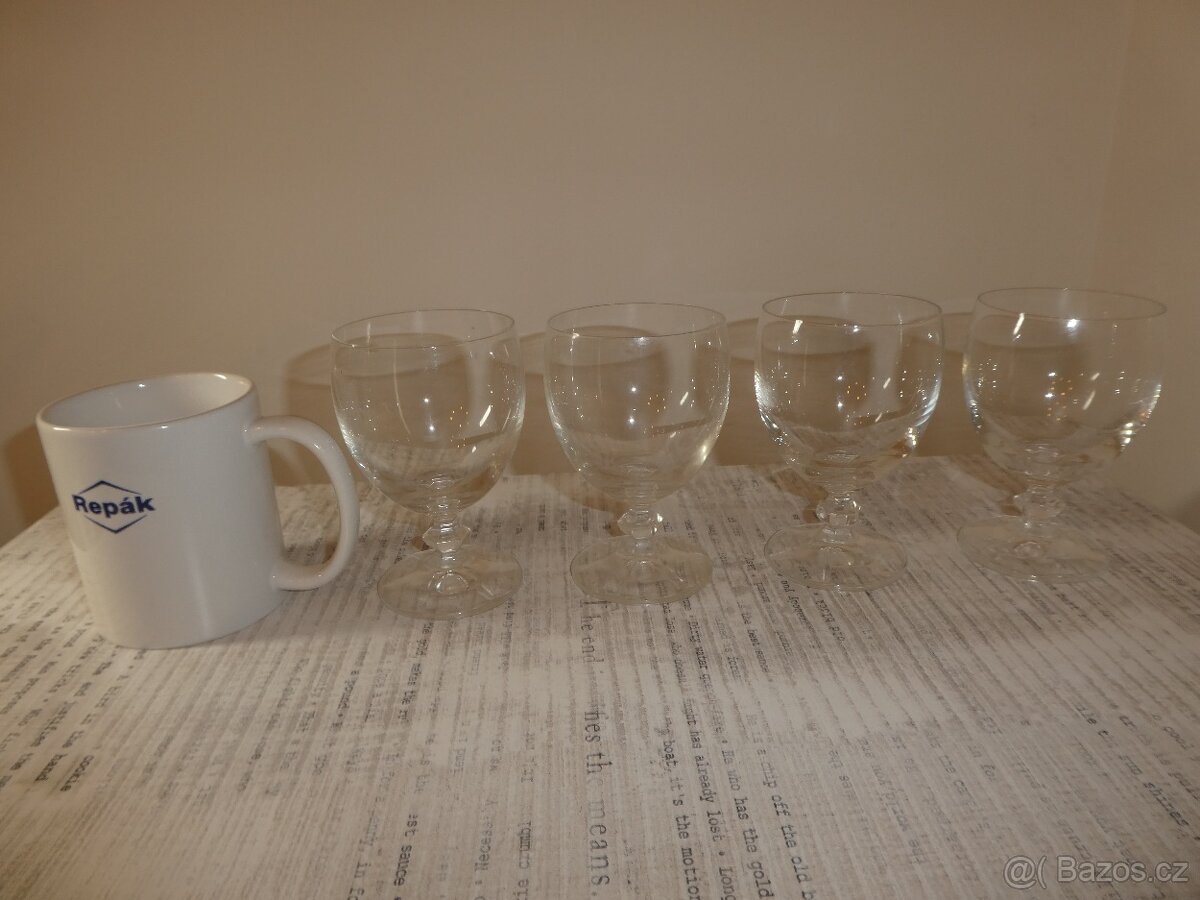 Skleničky a hrnek do kuchyně - 3