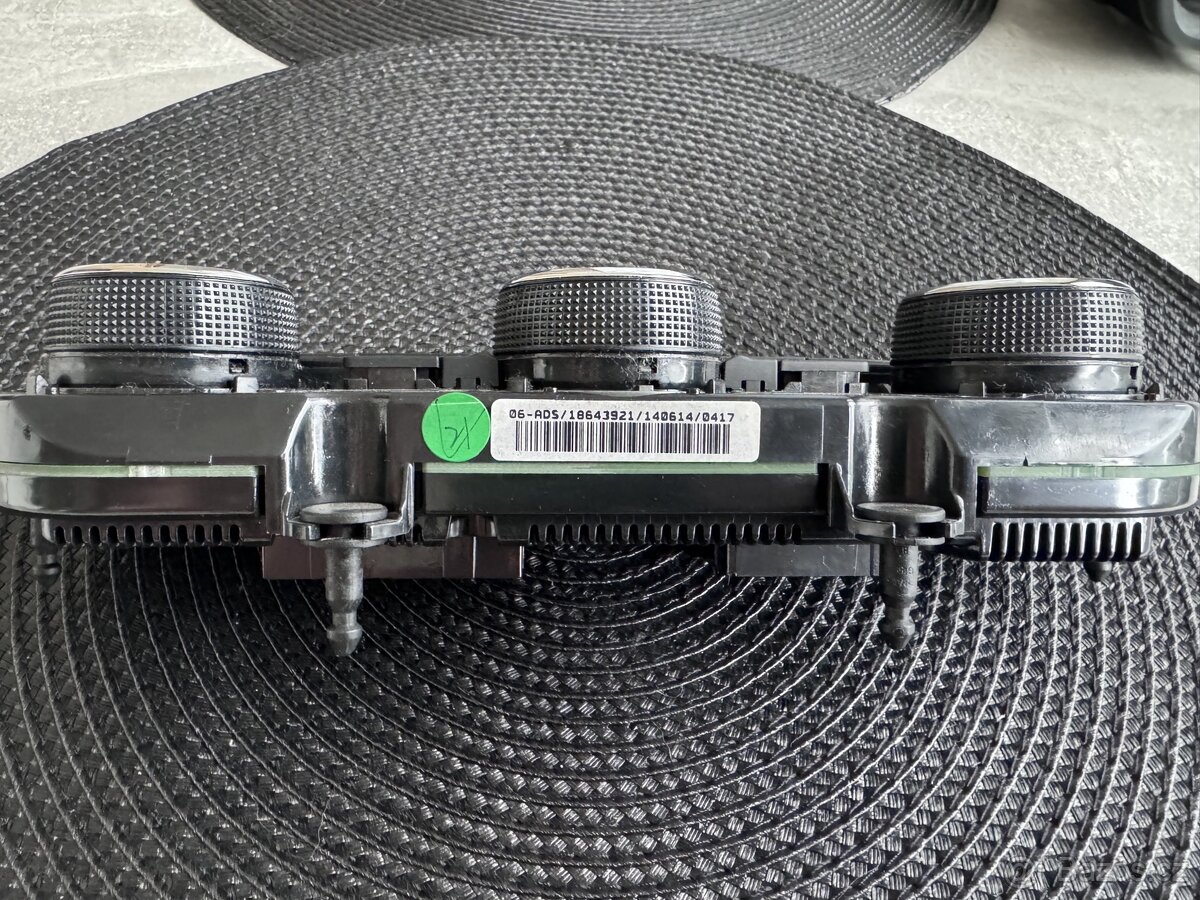 Panel klimatizace Octavia 3 - 3