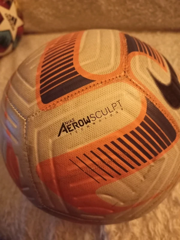 Míč Nike Academy vel. 4 - 3