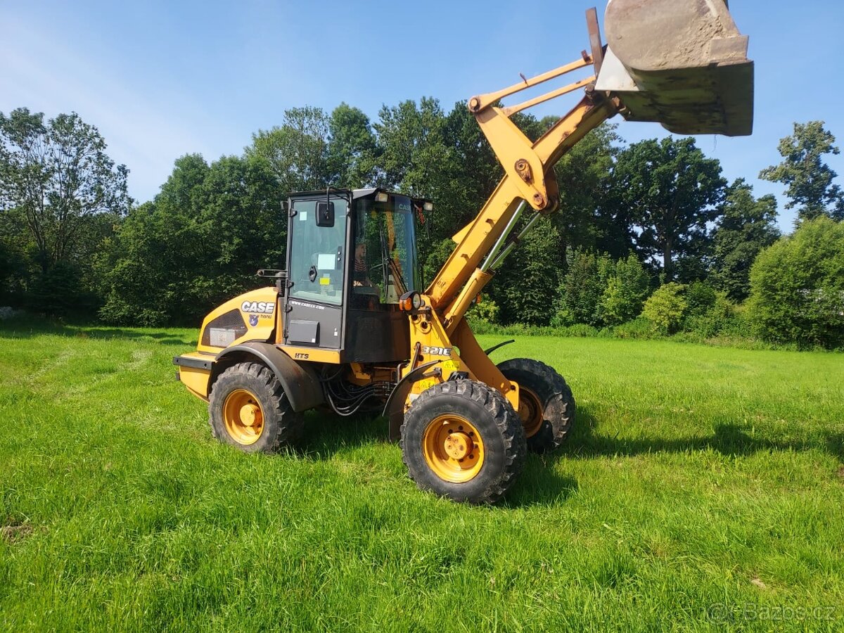 Kolový nakladač Case 321E atlas ar JCB cat - 3