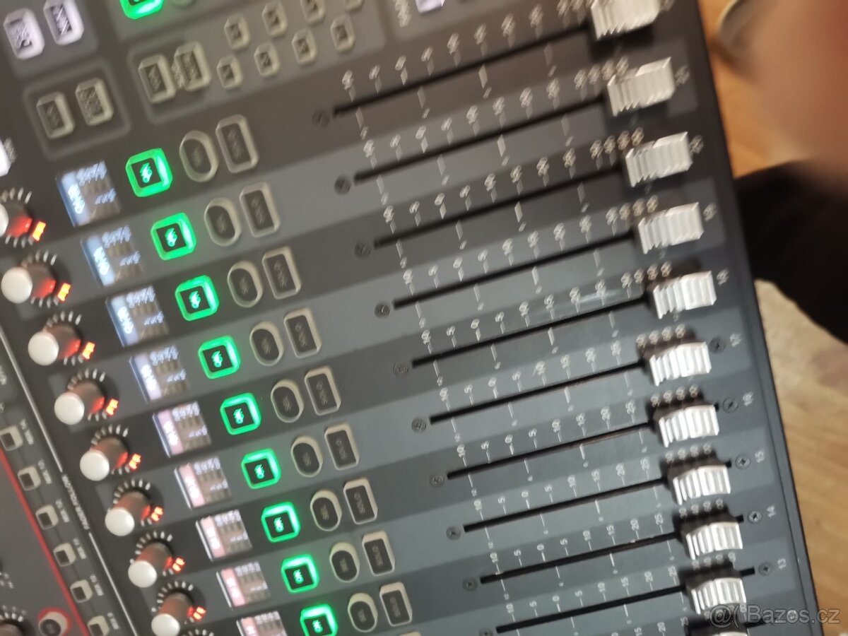 Soundcrafr Si Performer 2 dig. zanovni mix a Boxy EV - 3