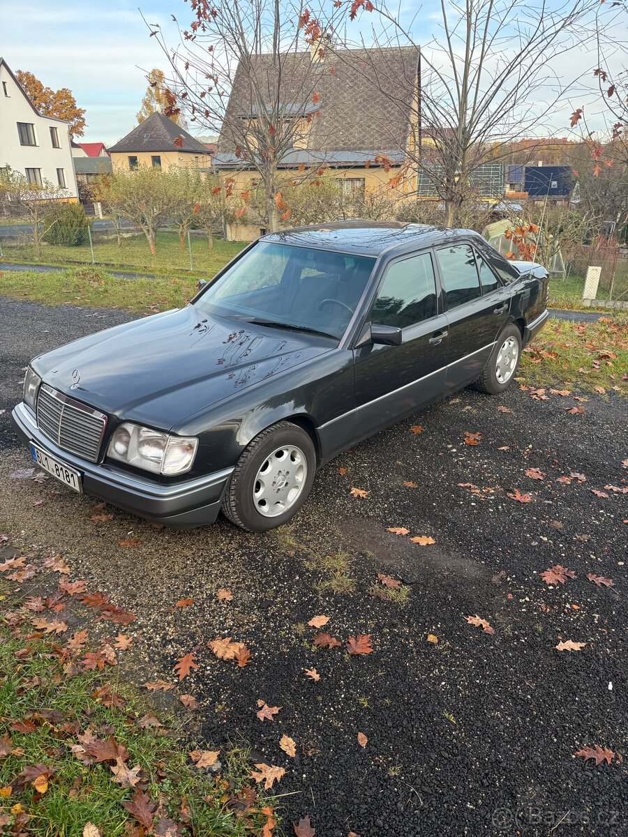 Mercedes - Benz E 250D W124 - 3