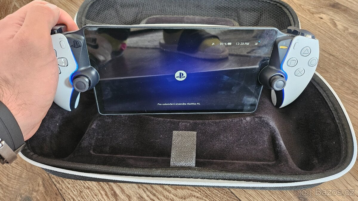 Playstation 5 portal - remote player - 3