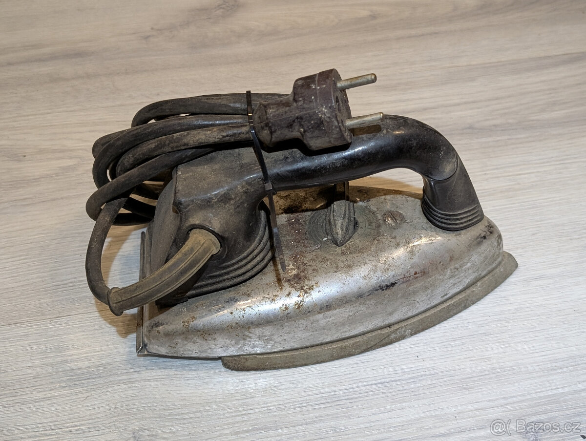 Žehlička retro - 3