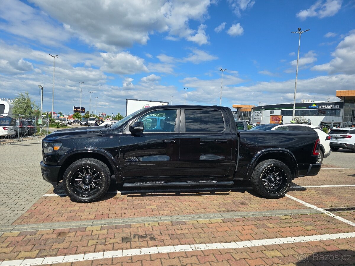 Dodge RAM 1500. 5.7 V8 HEMI