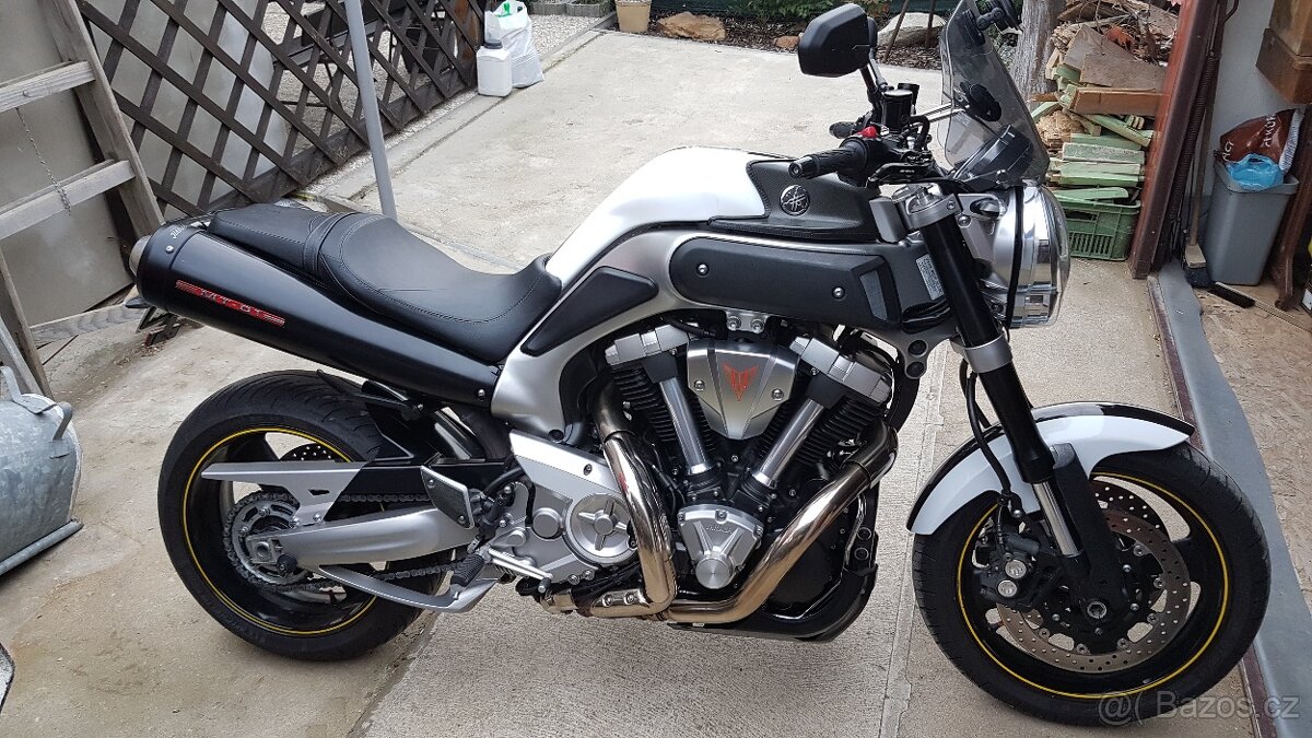Yamaha MT01 - 3