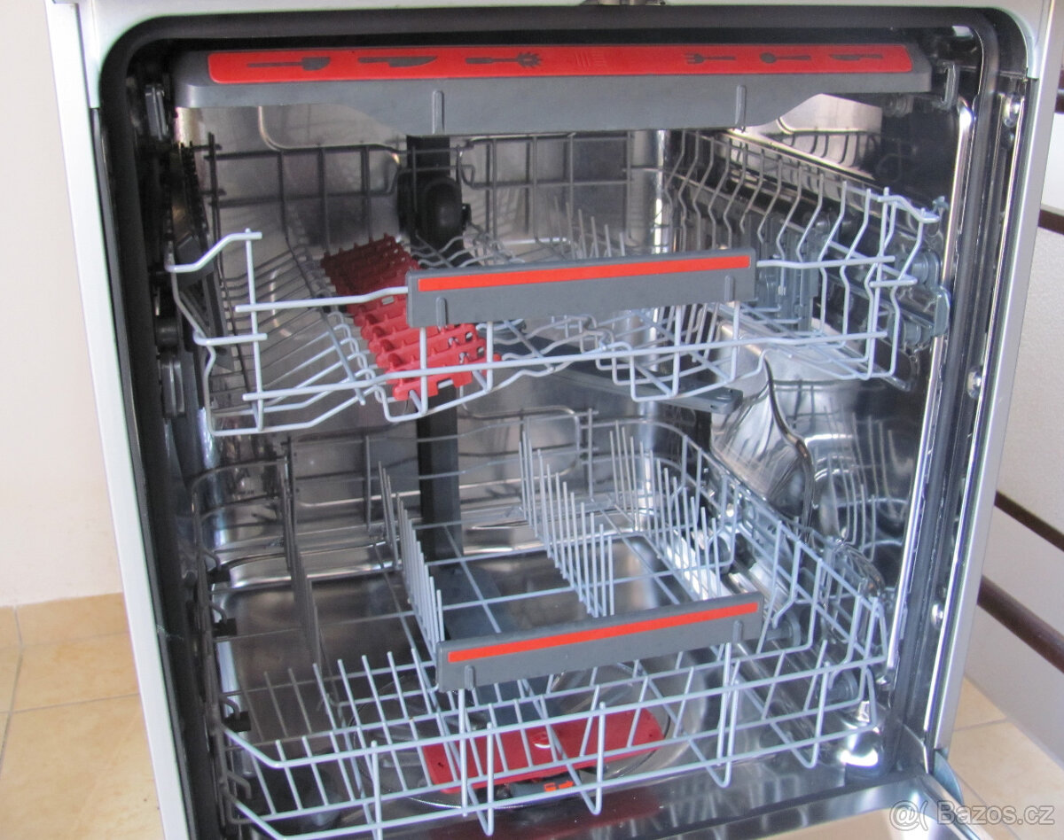 NEREZ MYČKA NÁDOBÍ AEG - 14 SAD - A+++ - 3