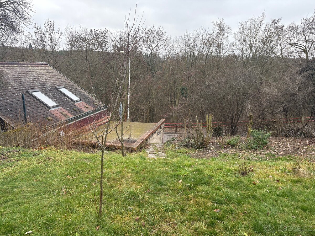 Stavebni pozemek 330 m2 - 3