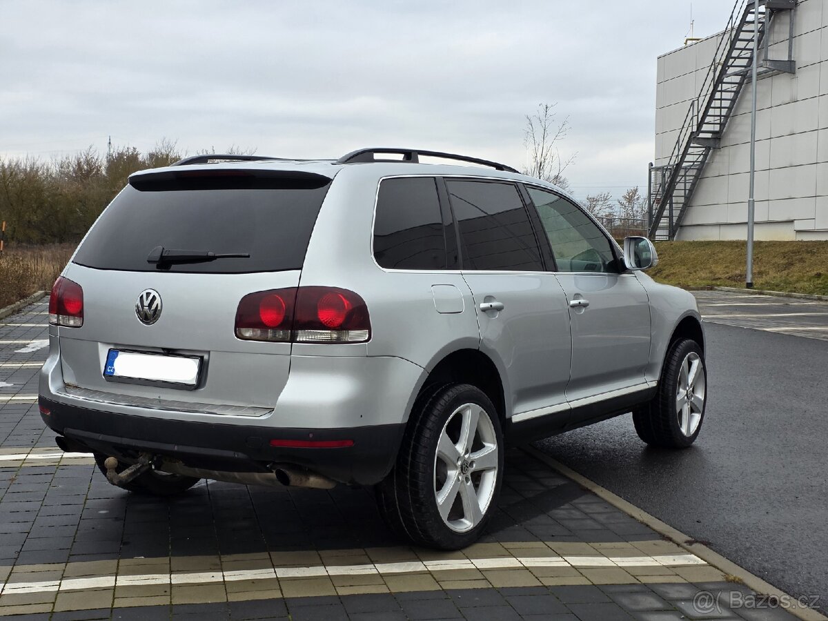 Volkswagen Touareg 3.0tdi V6 - 3