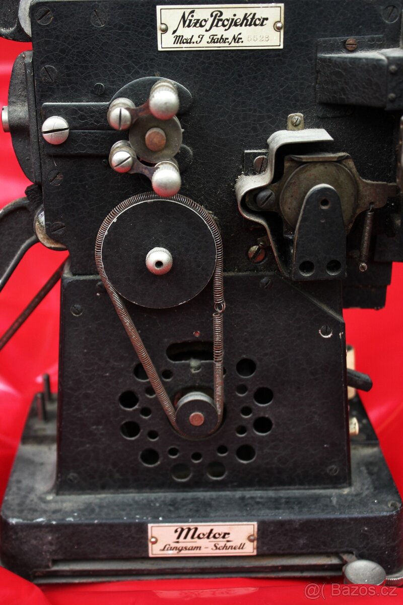 historický projektor 8mm - 3