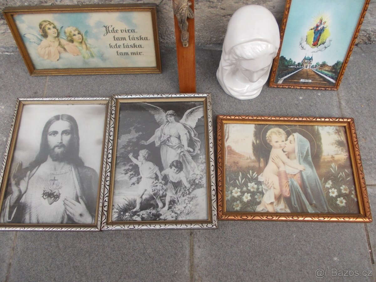 Kříž a svaté obrázky a soška. - 3