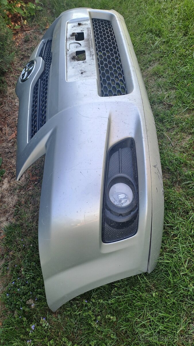 Díly nárazníku Toyota corolla verso 07-09 - 3