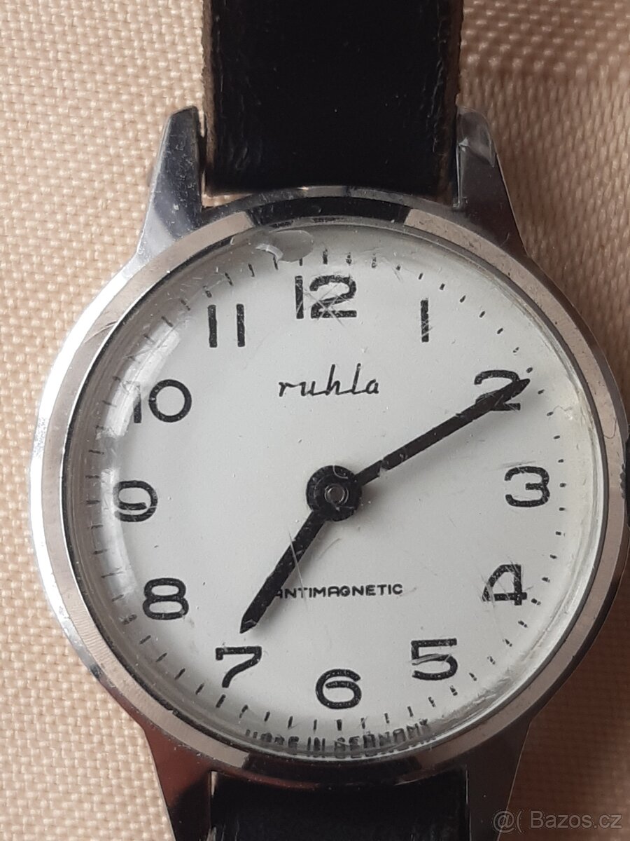 Staré náramkové hodinky. - 3