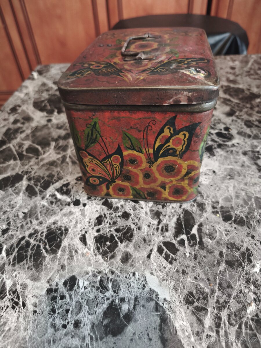 Starožitná plechovka. - 3
