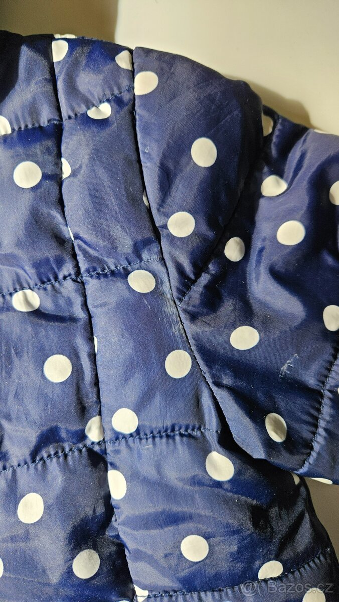 Puntíkovaná jarní bunda s kapucou - vel. 104 - 3