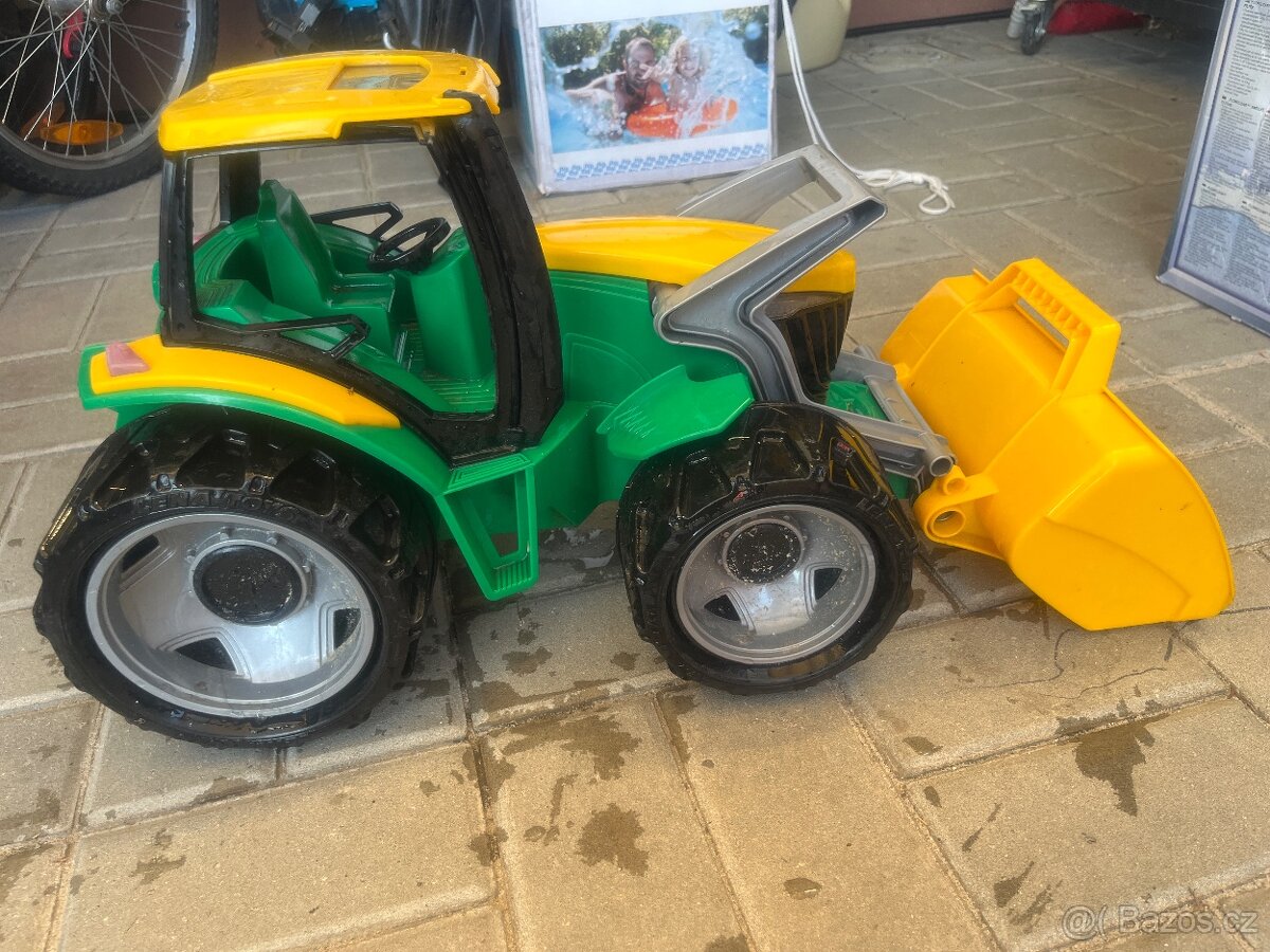 Velký traktor - 3