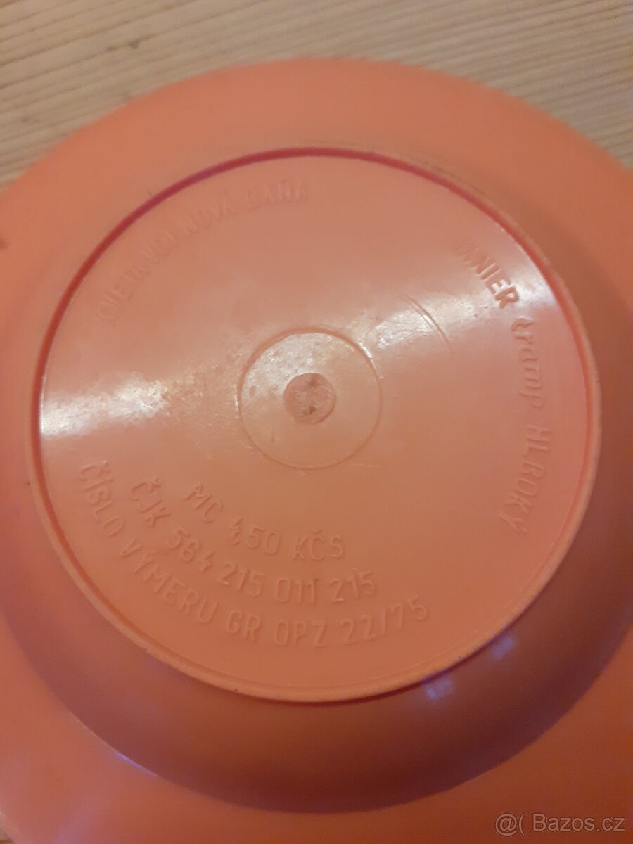 Retro plastové talíře - 3